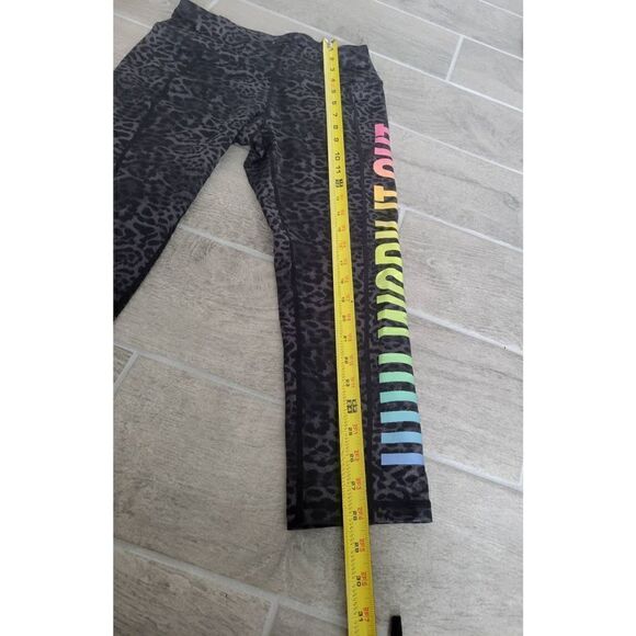 Give Love Get Love For Betsey Johnson Leopard Cheetah Animal Print Workout Leggi - Picture 3 of 7